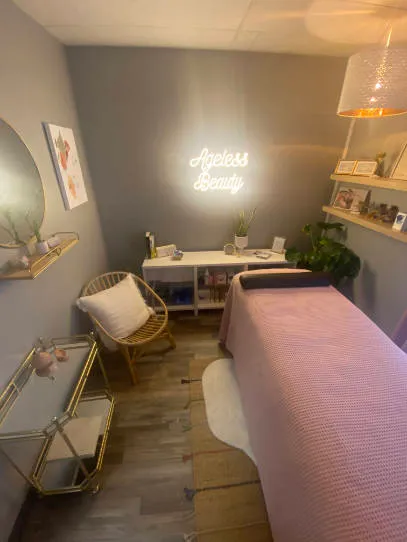 Saunte massage room